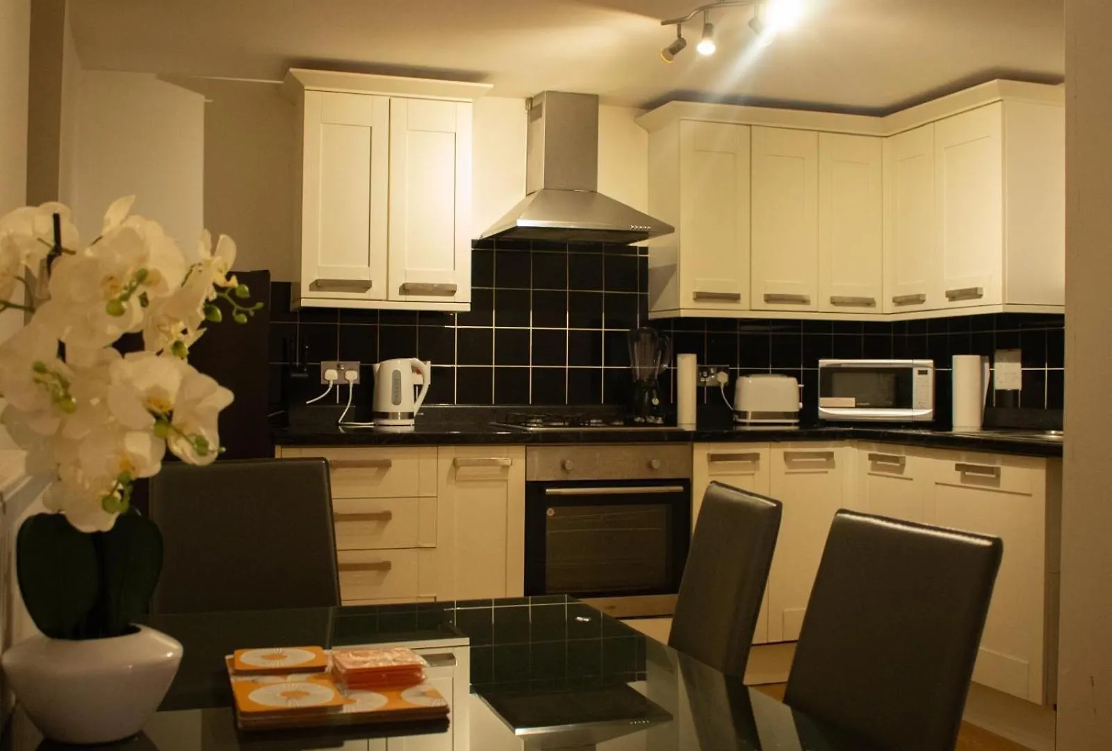 Apartment Spacious, Lovely 2 Bedroom Flat In Woolwich London