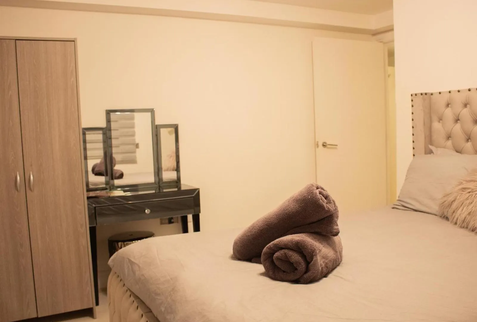 Spacious, Lovely 2 Bedroom Flat In Woolwich London United Kingdom